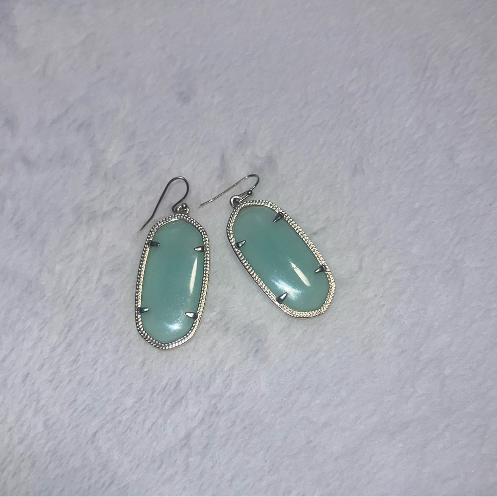 Kendra Scott earrings!